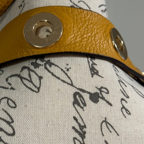 Michael Kors Leather purse and wallet.  Gold  color with Gold grommet - Picture 7 of 7